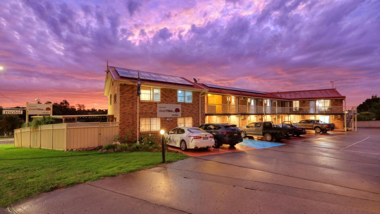 Canowindra Riverview Motel Екстер'єр фото