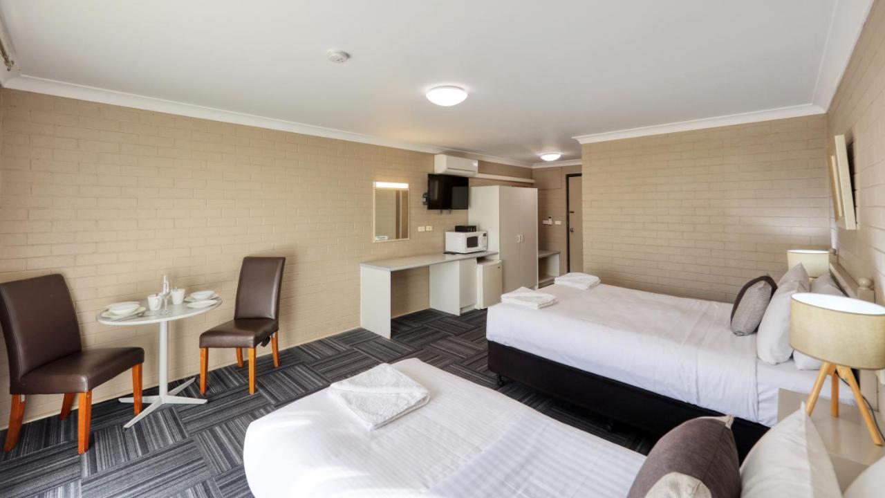 Canowindra Riverview Motel Екстер'єр фото